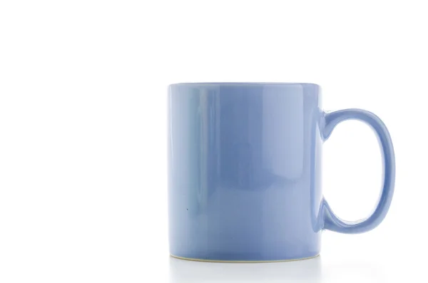 Taza de color aislada en blanco — Foto de Stock