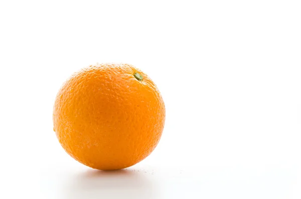 Orange isoliert auf Weiß — Stockfoto