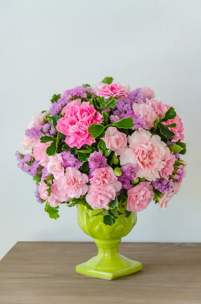 Bouquet in vaso — Foto Stock