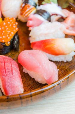 Sushi 'yi kapat.