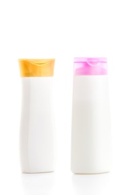 plastik şişe izole beyaz arka plan