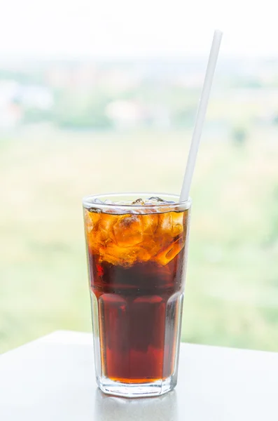 Cola drinken — Stockfoto