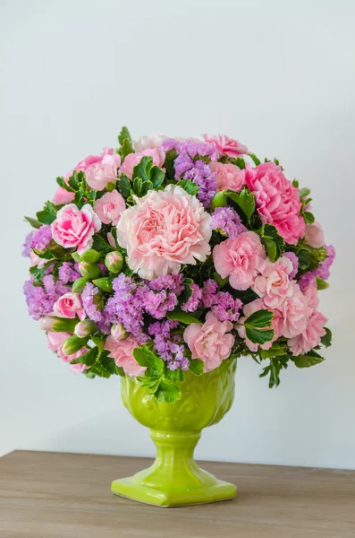 Bouquet in vaso — Foto Stock