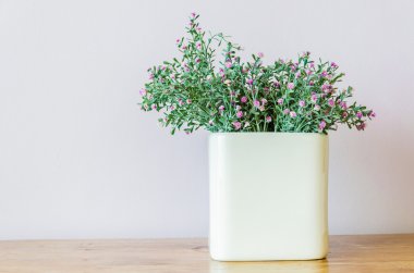 çiçek vazo dekorasyon