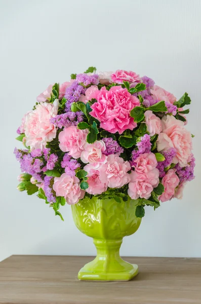 Bouquet in vaso — Foto Stock