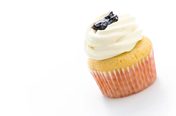 Cupcake isolati su sfondo bianco — Foto Stock