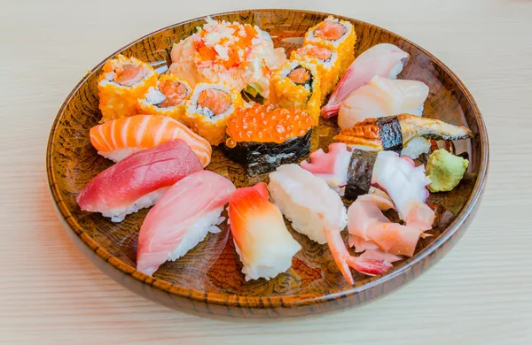 Sushi en el plato — Foto de Stock
