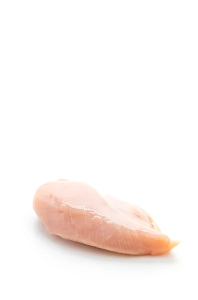 Carne de pollo cruda aislada en blanco —  Fotos de Stock