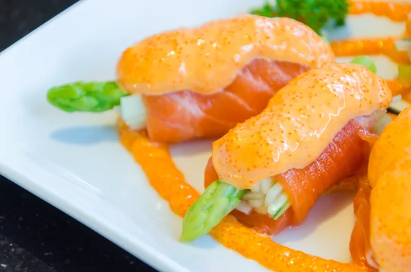 Salmon roll — Stock Photo, Image