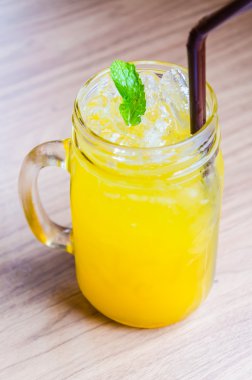 buzlu tutku meyve suyu