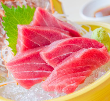 ton balıklı sashimi