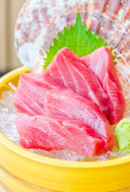 ton balıklı sashimi