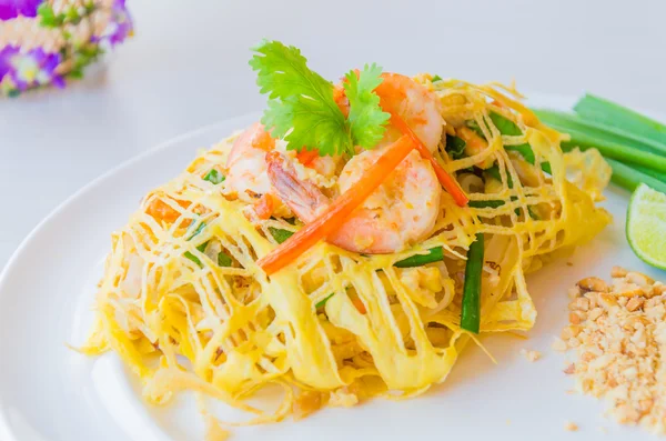 Pad thai — Zdjęcie stockowe