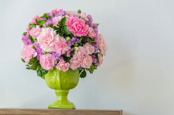 Bouquet in vaso — Foto Stock