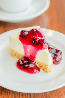 Yaban mersinli cheesecake