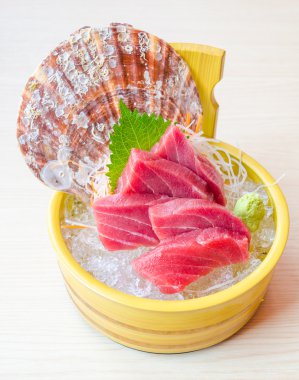 ton balıklı sashimi