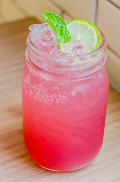 Pink lemonade — Stock Photo, Image