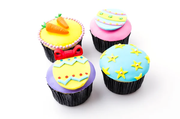 Páscoa cupcakes isolado fundo branco — Fotografia de Stock