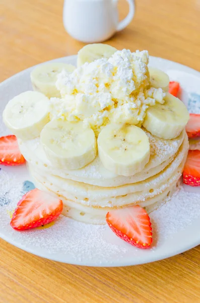 Pancake strawberry banana — Stock Photo, Image