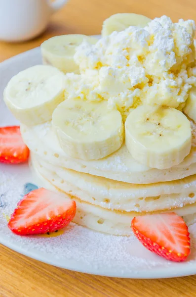 Pannkaka jordgubb banan — Stockfoto