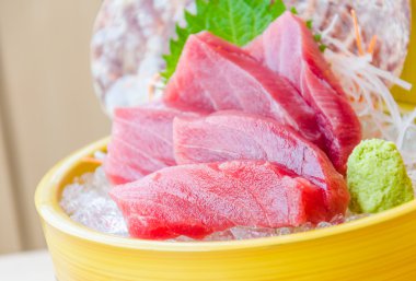 ton balıklı sashimi