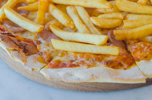 Pizza aux frites — Photo