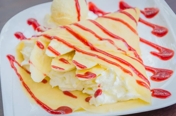 Dessert crêpe fraise — Photo