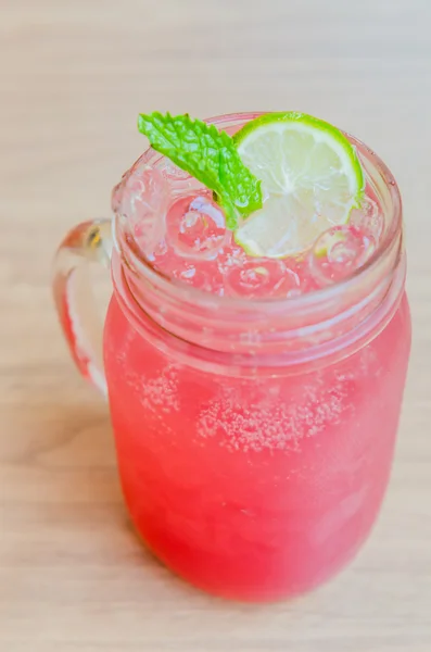 Pink lemonade juice cocktail — Stock Photo, Image