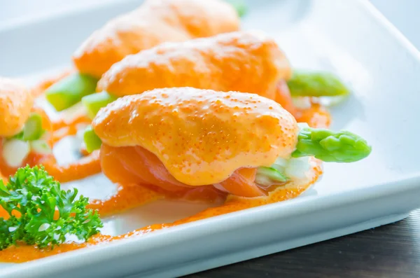 Salmon roll — Stock Photo, Image