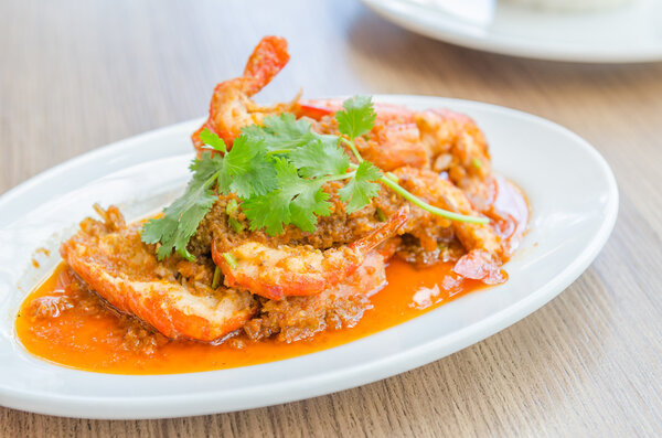 Жареный чеснок из креветок
