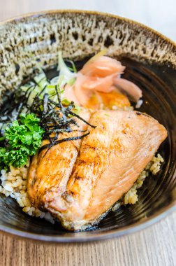 pirinç somon teriyaki