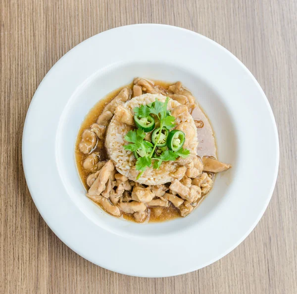 Pollo sobre arroz —  Fotos de Stock