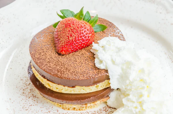 Pancake con budino al cioccolato — Foto Stock