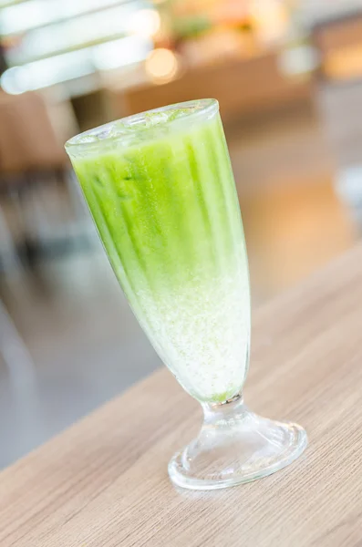 Té verde helado con leche —  Fotos de Stock