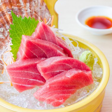 ton balıklı sashimi