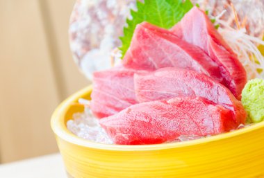 ton balıklı sashimi