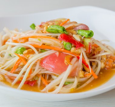 Yeşil papaya salatası