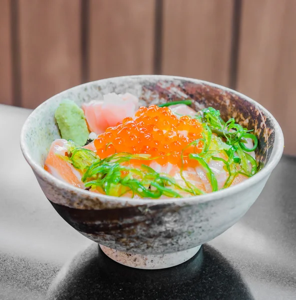 Ensalada de salmón comida japonesa — Foto de Stock