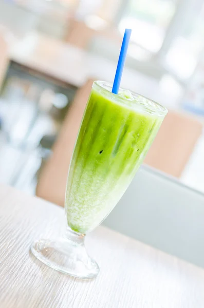 Iced green tea latte — Stock Photo, Image