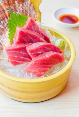 ton balıklı sashimi