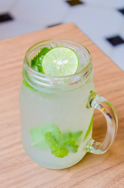 Mint lime soda — Stock Photo, Image