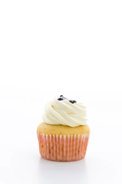 Cupcake isolati su sfondo bianco — Foto Stock