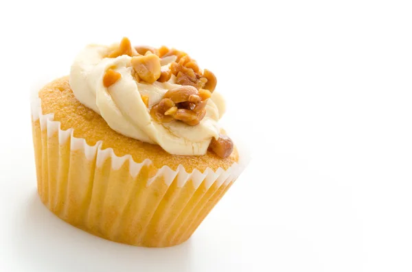 Nuts cupcake isolato su sfondo bianco — Foto Stock