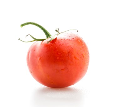 Domates beyazda izole.