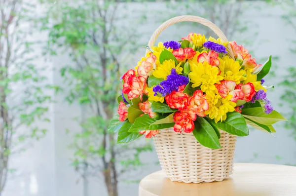 Cesta de flores — Fotografia de Stock