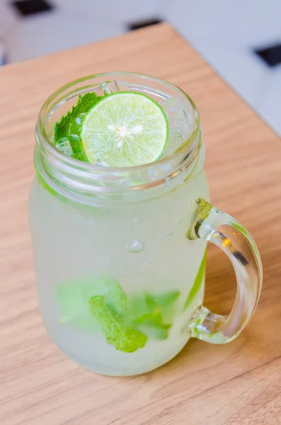 Mint lime soda — Stock Photo, Image