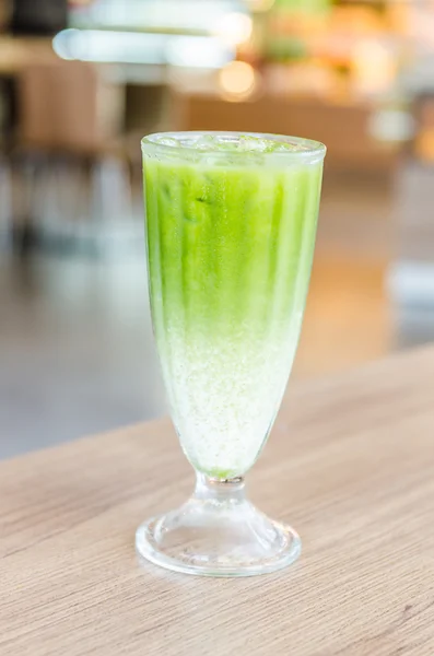 Latte de chá verde gelado — Fotografia de Stock