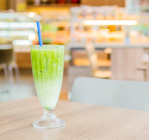 Té verde helado con leche —  Fotos de Stock