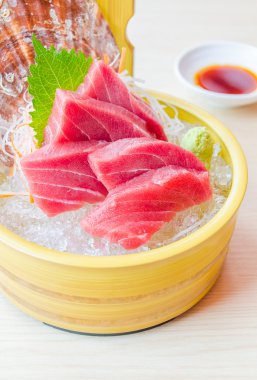 ton balıklı sashimi