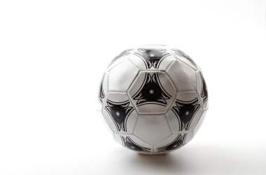 Futbol topu izole beyaz arka plan